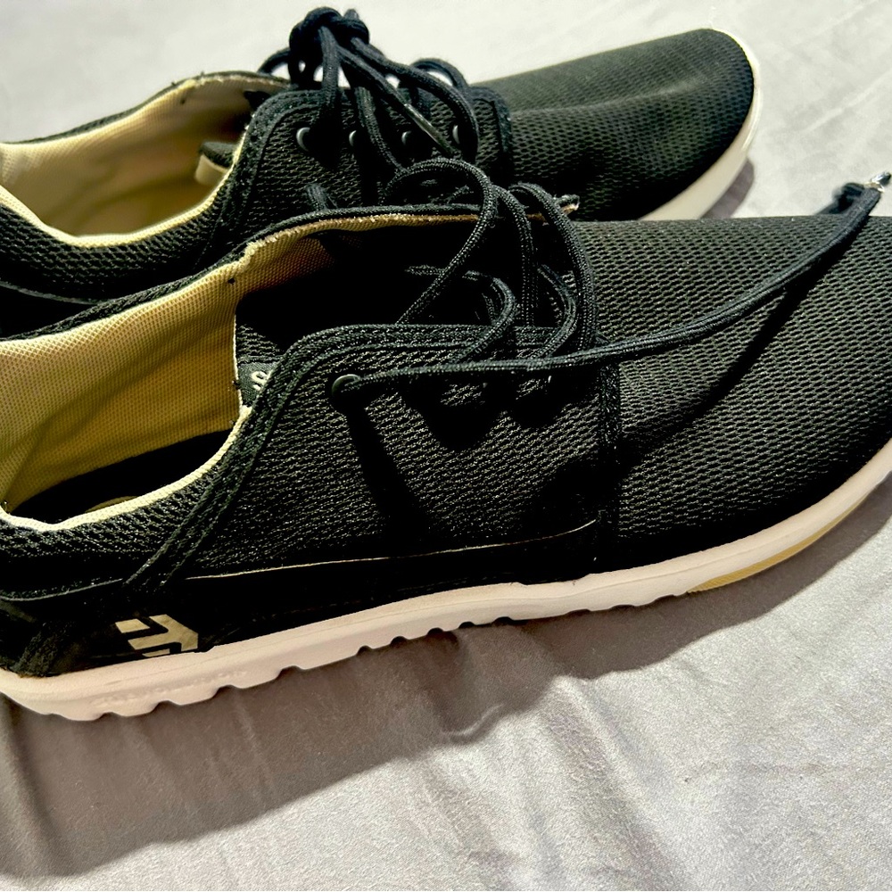 Black Etnies Sneakers